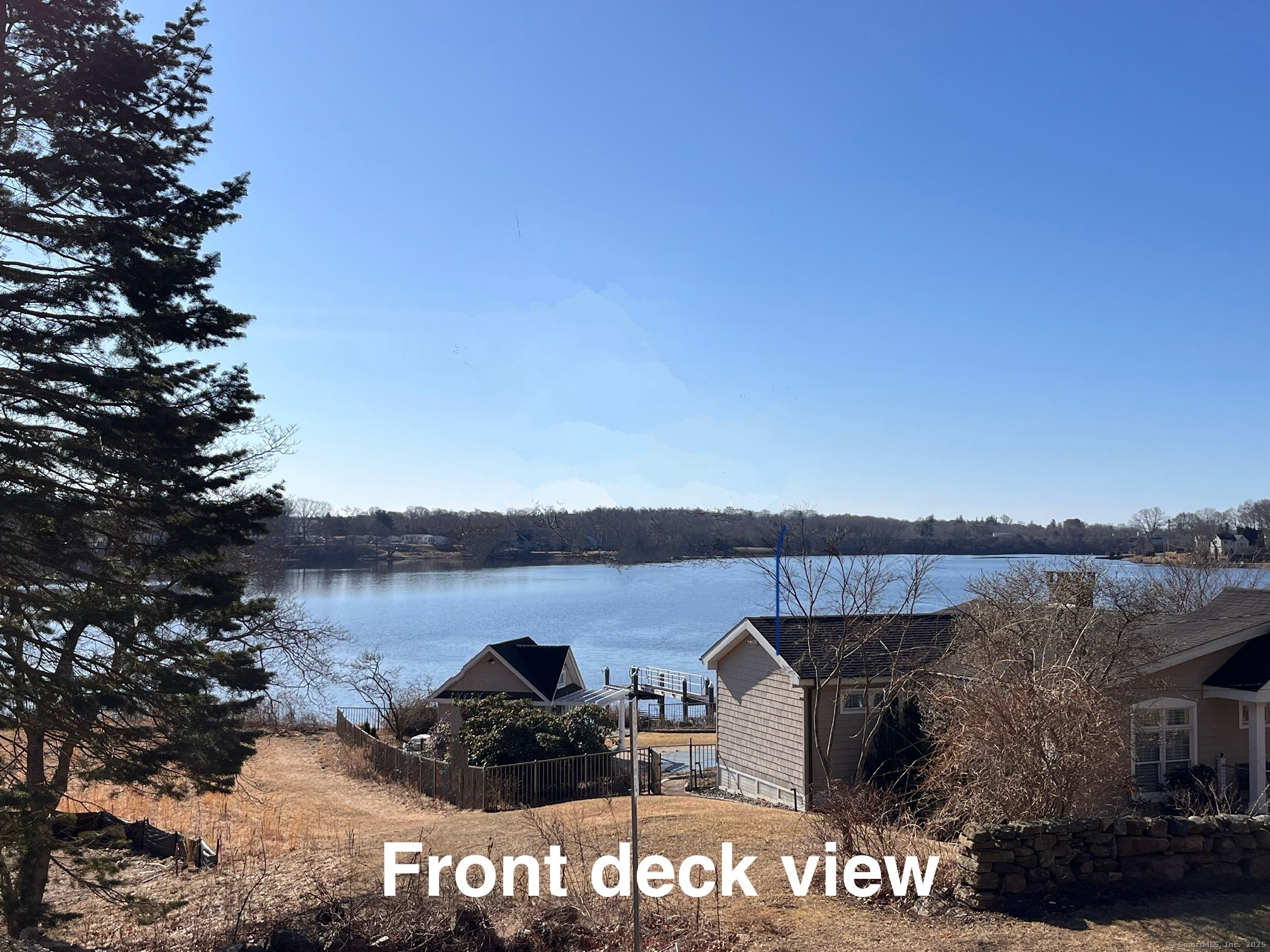 River Road, Groton, Connecticut - 3 Bedrooms  
1 Bathrooms  
6 Rooms - 