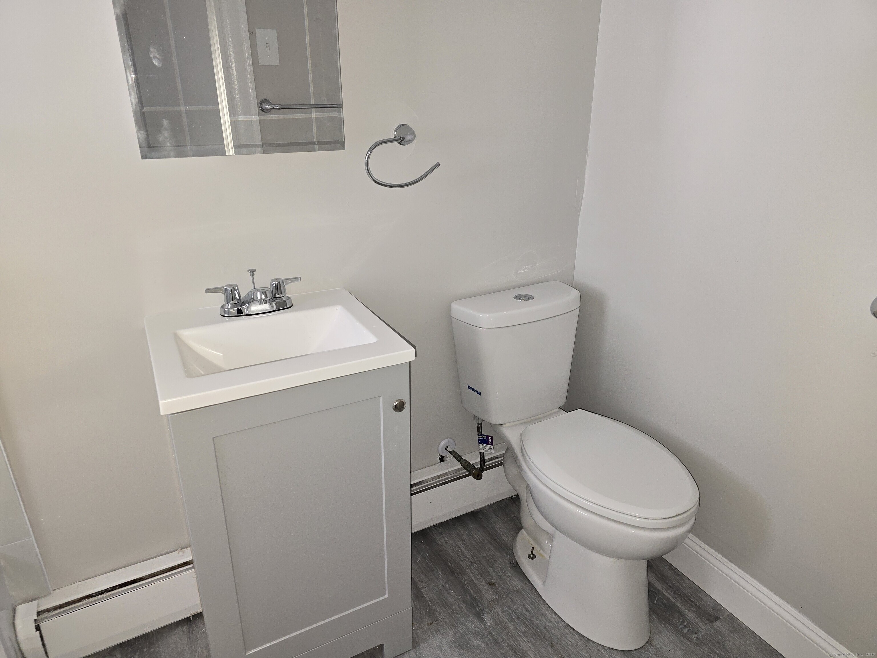 New Britain, Connecticut 06053, United States, 2 Bedrooms Bedrooms, ,1 BathroomBathrooms,Residential,Active,232593