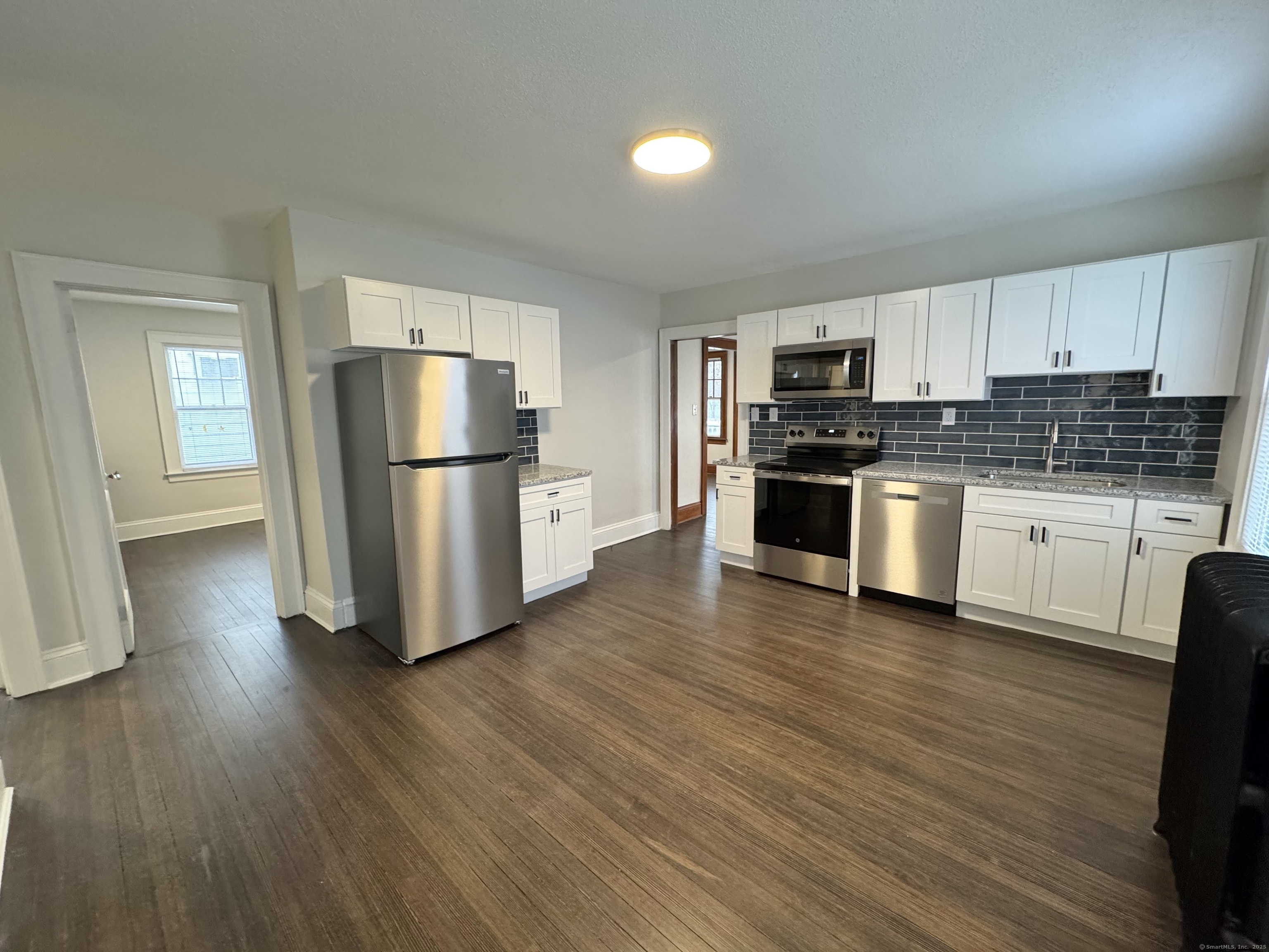 Rental Property at Nesbit Avenue, West Hartford, Connecticut - Bedrooms: 2 
Bathrooms: 1 
Rooms: 5  - $2,000 MO.