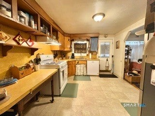 14 Leland Drive