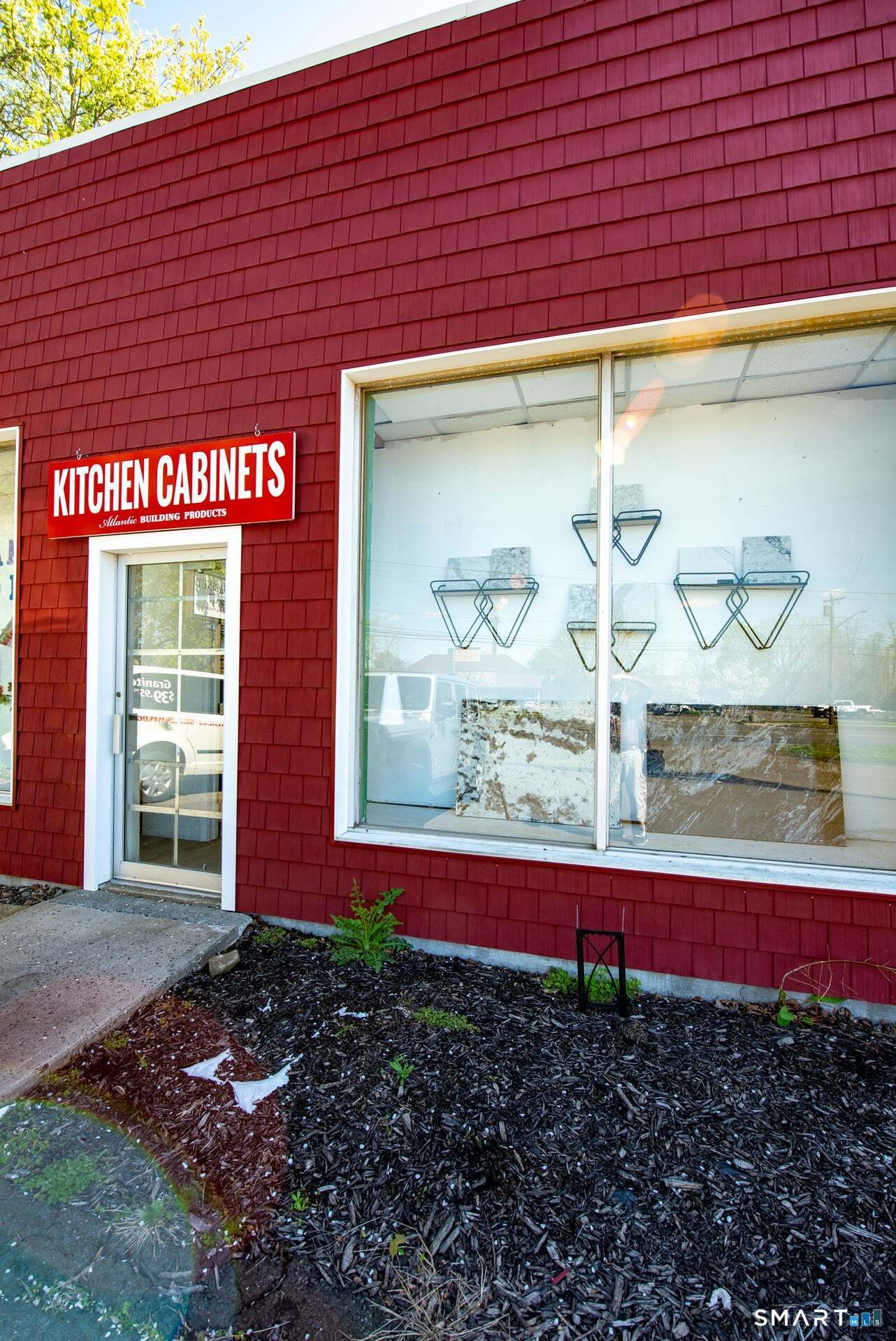 635 West Main Street