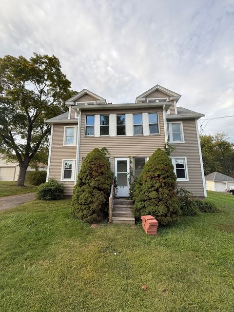 Photo of 818 Burbank Avenue, Suffield, CT 06078 (MLS # 24133734)