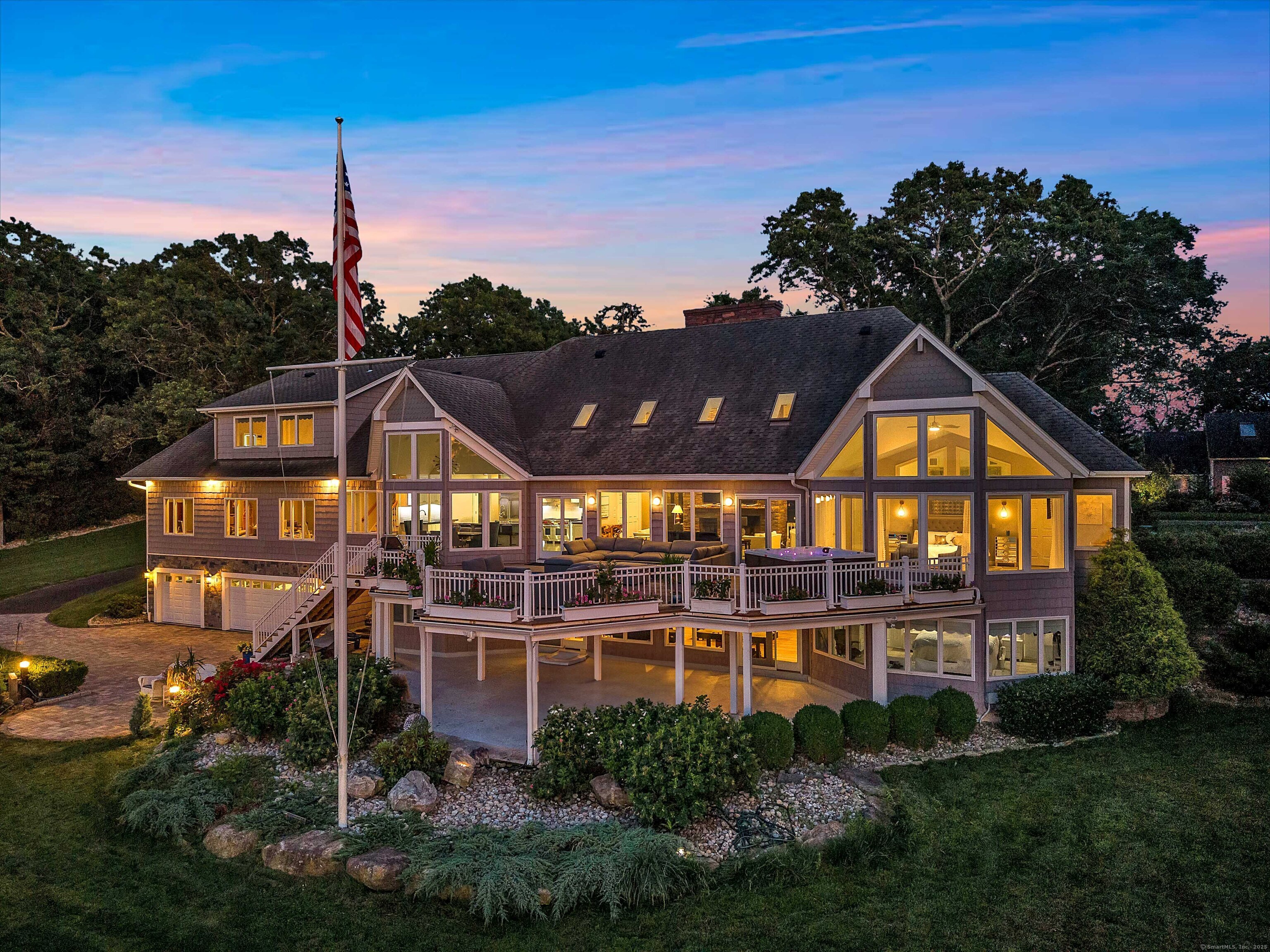 12 Rocky Point Road