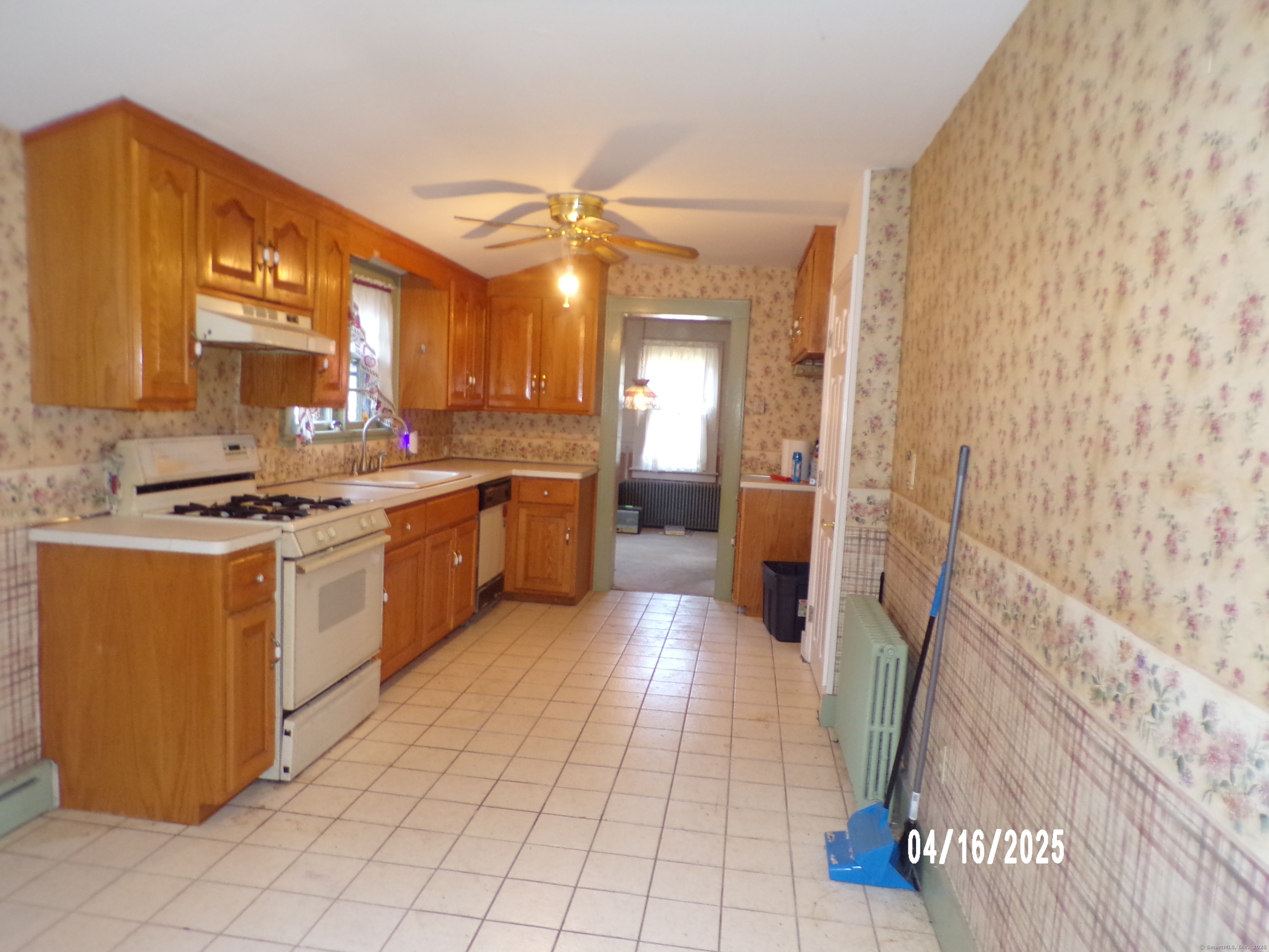 17 Gardners Lane, Ansonia, Connecticut image 8