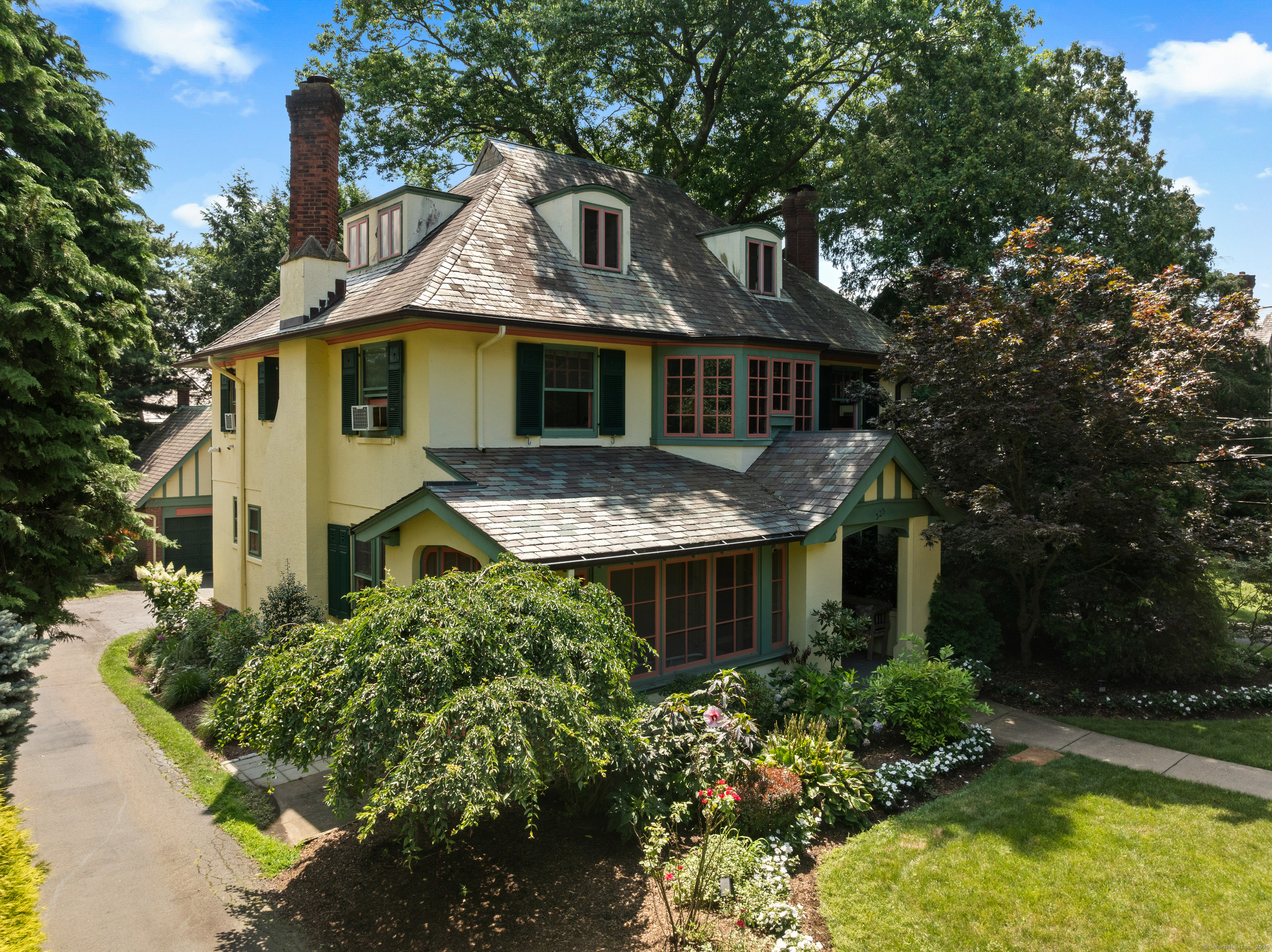 325 Saint Ronan Street