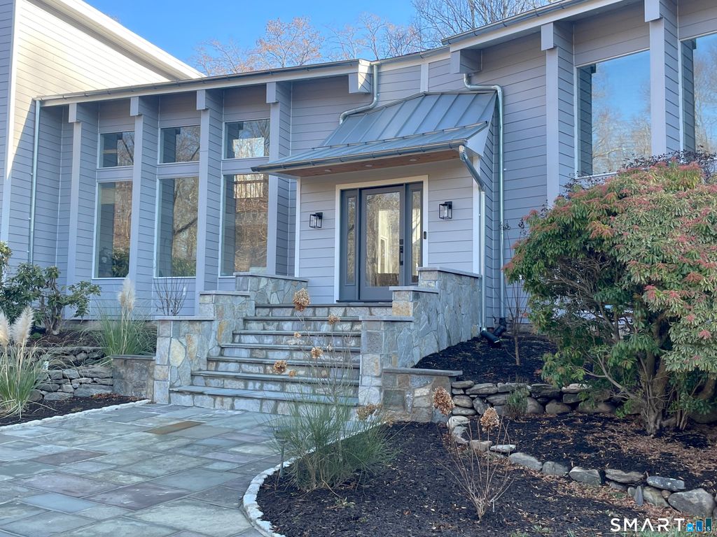 Photo of 2177 Cross Highway, Fairfield, CT 06824 (MLS # 24156195)