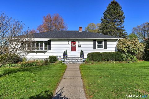 Photo of 72 Whitewood Road, Waterbury, CT 06708 (MLS # 24170084)