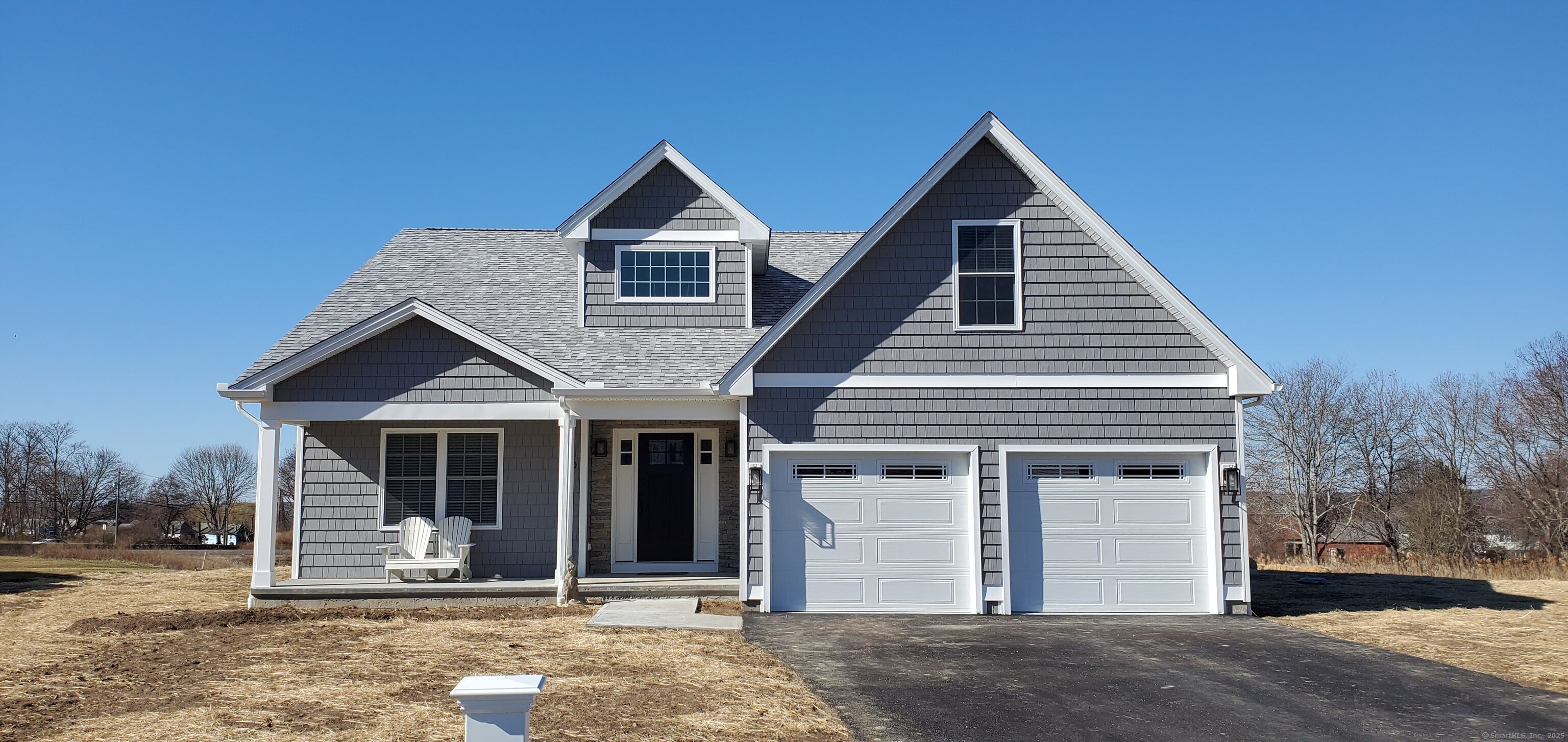 Flanders Road, Groton, Connecticut - 3 Bedrooms  
3 Bathrooms  
8 Rooms - 