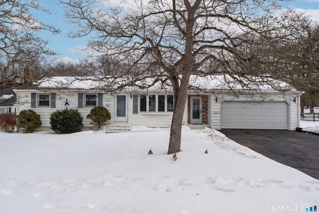 Photo of 204 Parker Farms Road, Wallingford, CT 06492 (MLS # 24153094)