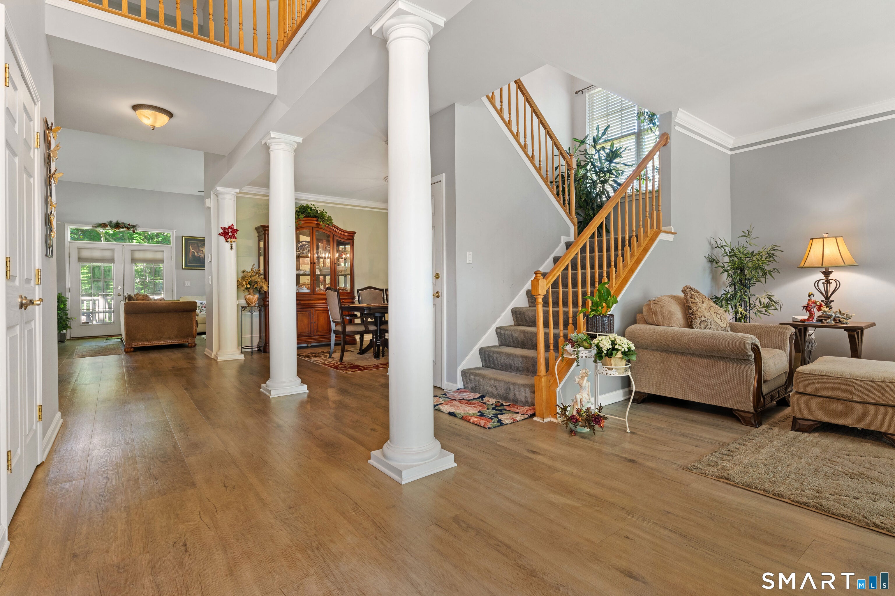 40 Lexington Way North