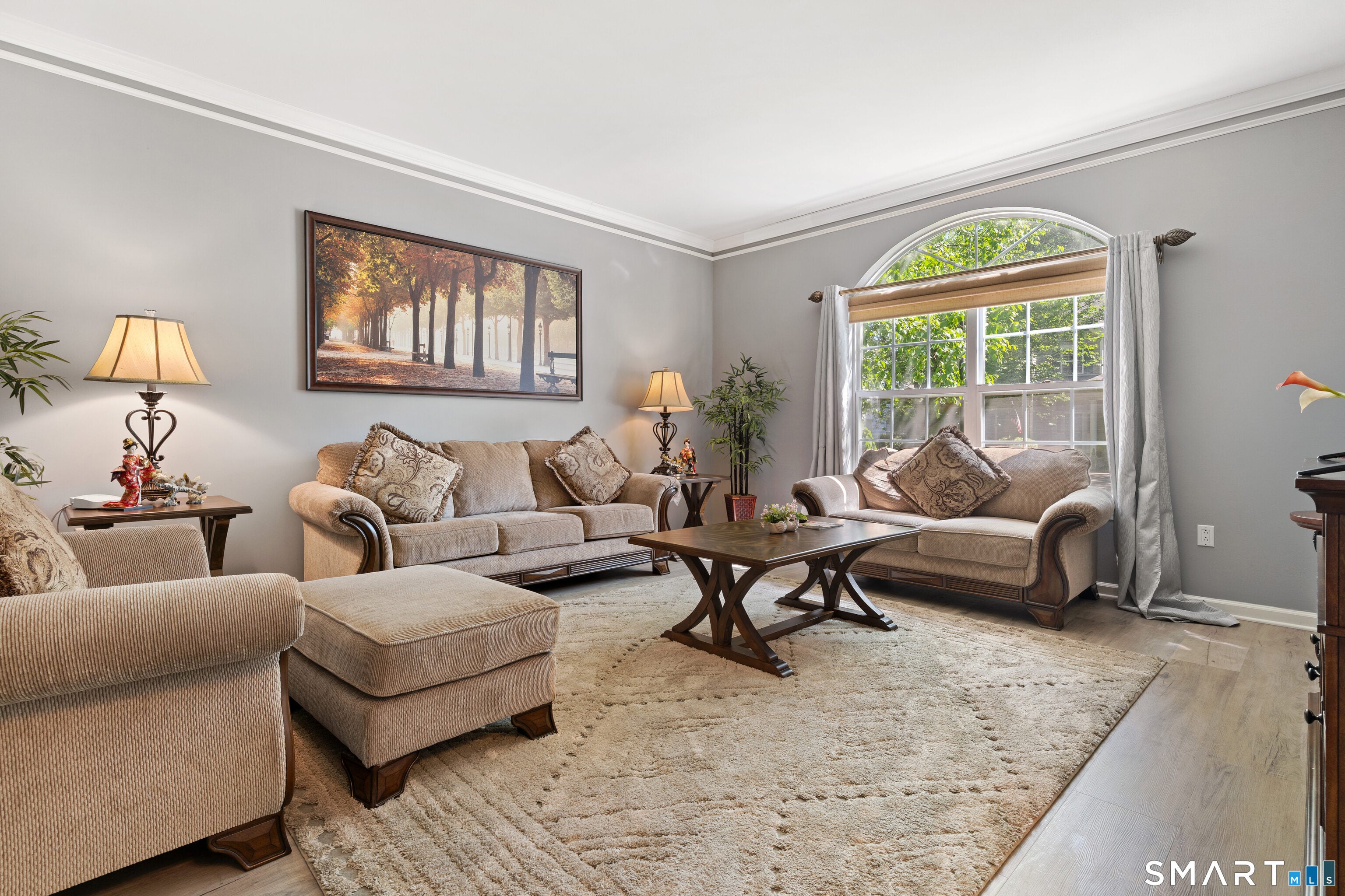 40 Lexington Way North