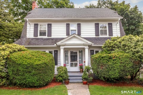 Photo of 875 Cleveland Avenue, Bridgeport, CT 06604 (MLS # 24186159)
