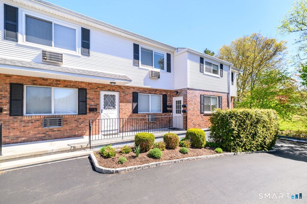 Photo of 40 Cerretta Street #16D, Stamford, CT 06907 (MLS # 24171221)