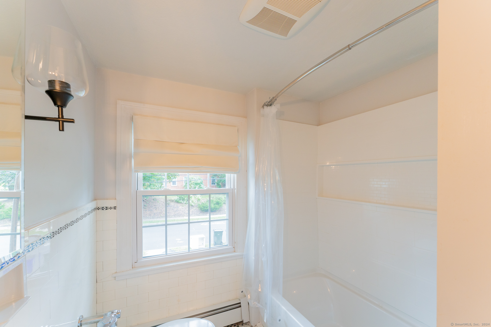 West Hartford, Connecticut 06107, United States, 3 Bedrooms Bedrooms, ,2 BathroomsBathrooms,Residential,Active,148767