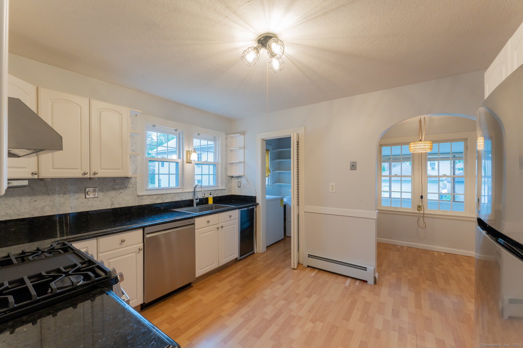 West Hartford, Connecticut 06107, United States, 3 Bedrooms Bedrooms, ,2 BathroomsBathrooms,Residential,Active,148767