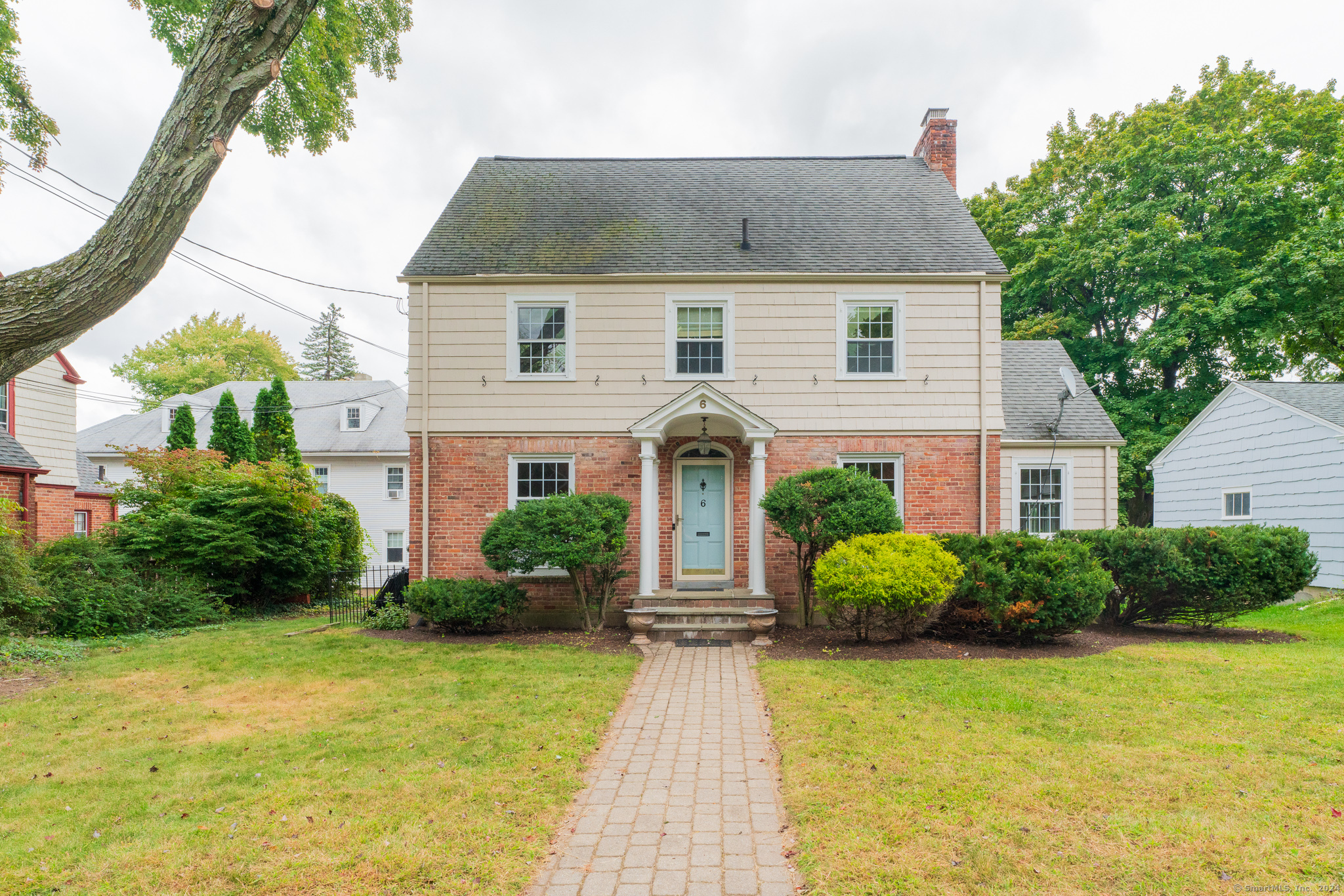 Lemay Street, West Hartford, Connecticut - 3 Bedrooms  
2 Bathrooms  
8 Rooms - 