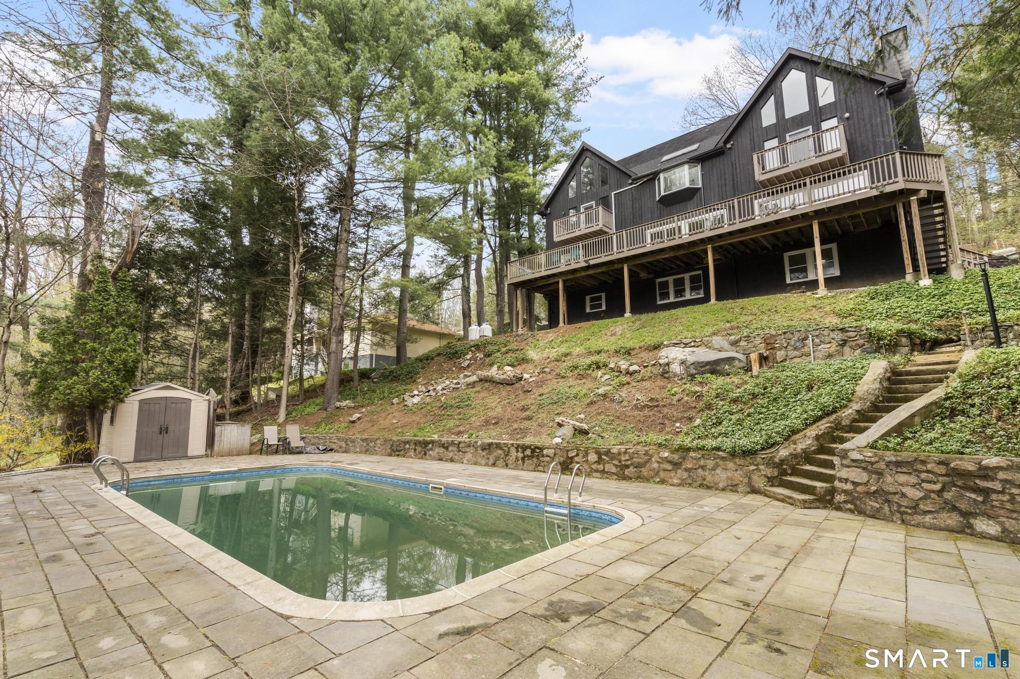 25 Hillside Drive