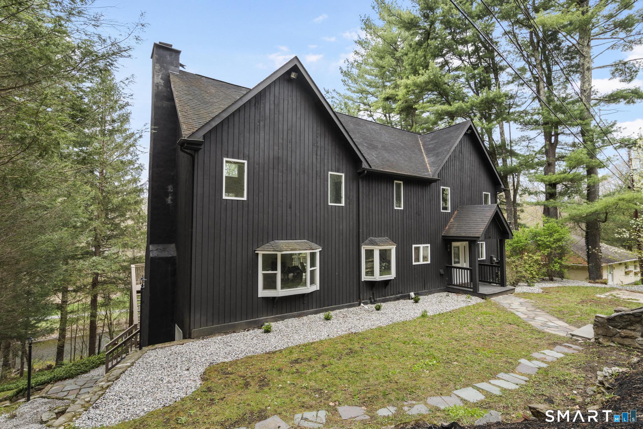 25 Hillside Drive