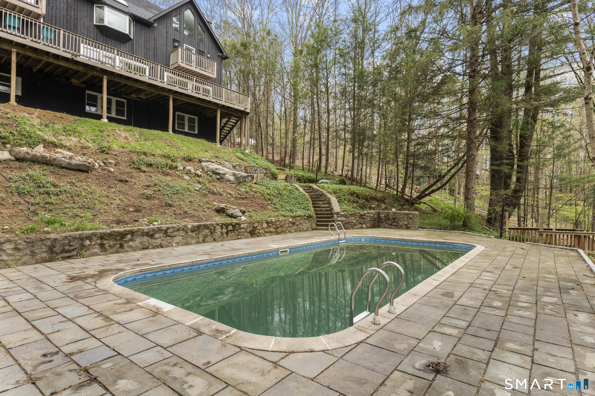 25 Hillside Drive