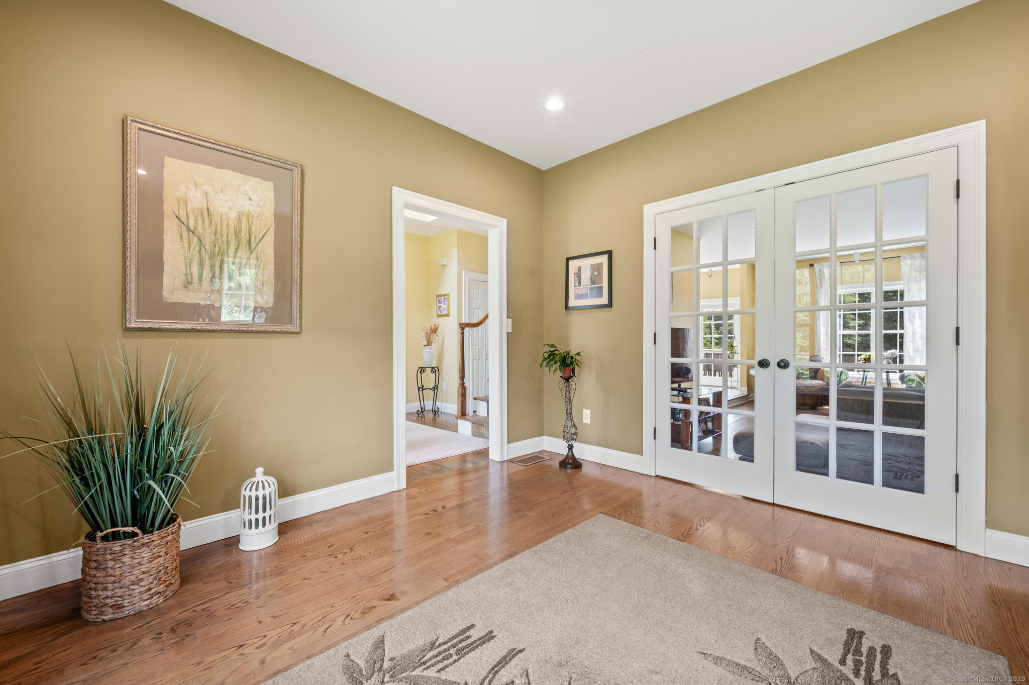 North Branford, Connecticut 06472, United States, 3 Bedrooms Bedrooms, ,3 BathroomsBathrooms,Residential,Pending,194977