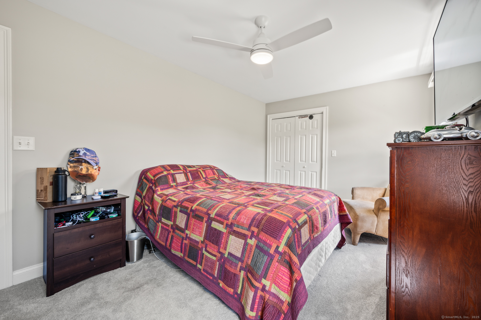 North Branford, Connecticut 06472, United States, 3 Bedrooms Bedrooms, ,3 BathroomsBathrooms,Residential,Pending,194977