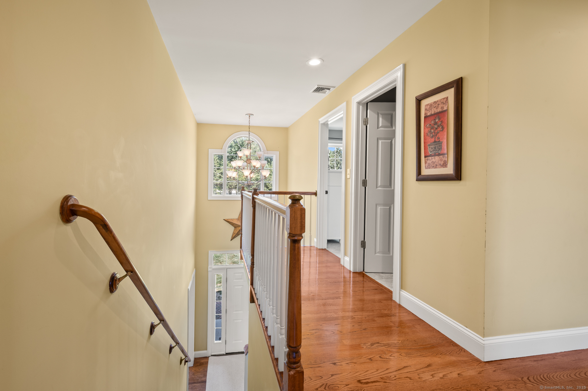 North Branford, Connecticut 06472, United States, 3 Bedrooms Bedrooms, ,3 BathroomsBathrooms,Residential,Pending,194977