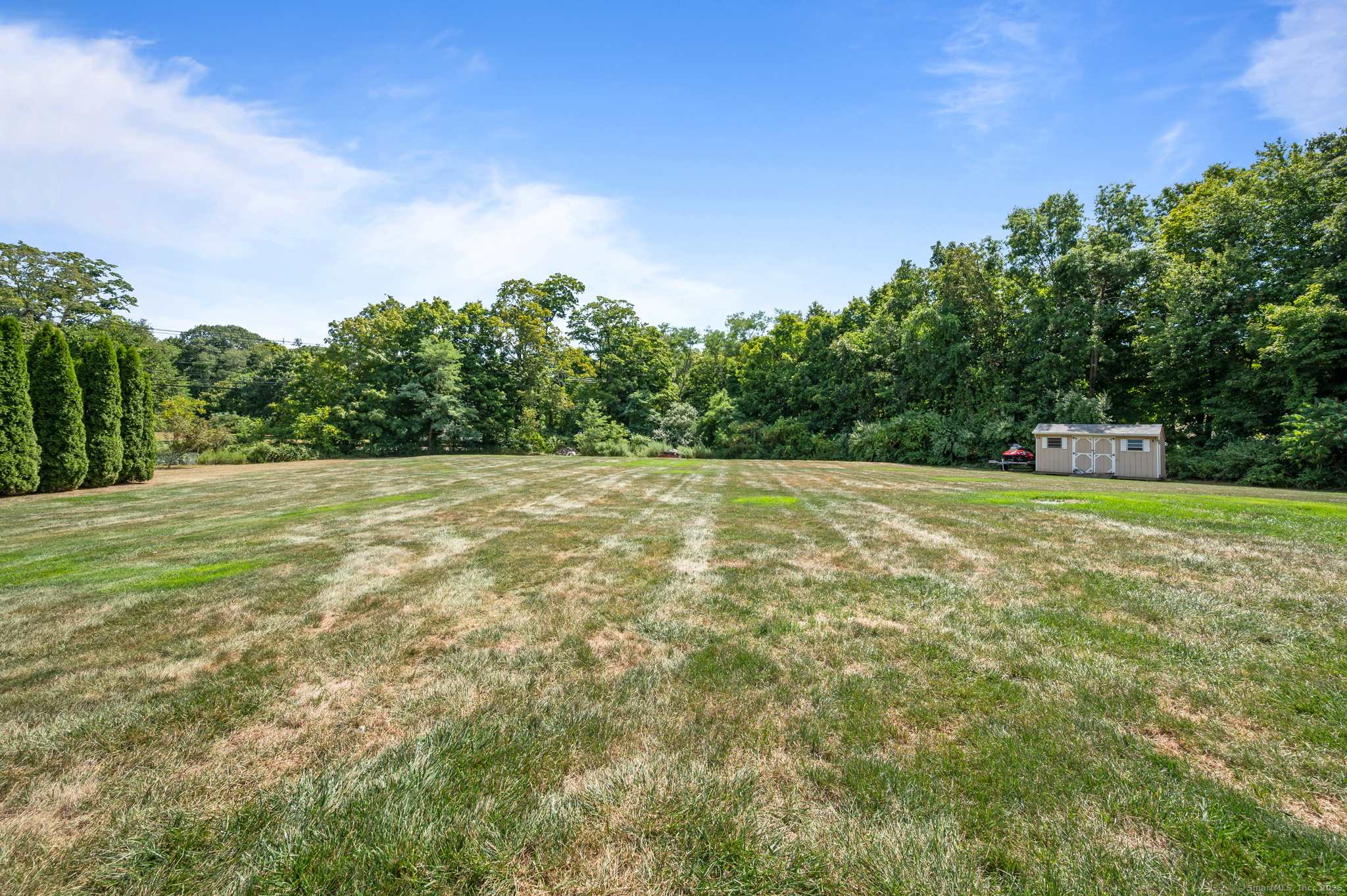 North Branford, Connecticut 06472, United States, 3 Bedrooms Bedrooms, ,3 BathroomsBathrooms,Residential,Pending,194977