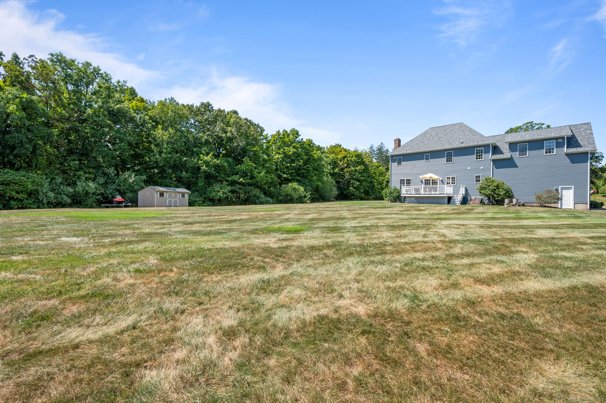 North Branford, Connecticut 06472, United States, 3 Bedrooms Bedrooms, ,3 BathroomsBathrooms,Residential,Pending,194977