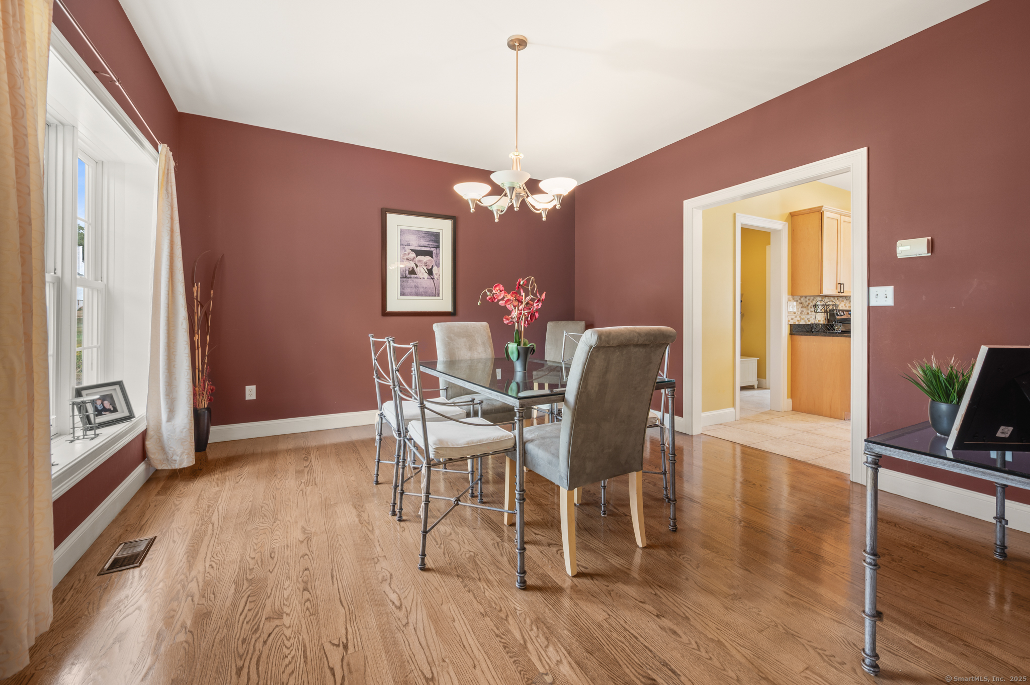 North Branford, Connecticut 06472, United States, 3 Bedrooms Bedrooms, ,3 BathroomsBathrooms,Residential,Pending,194977