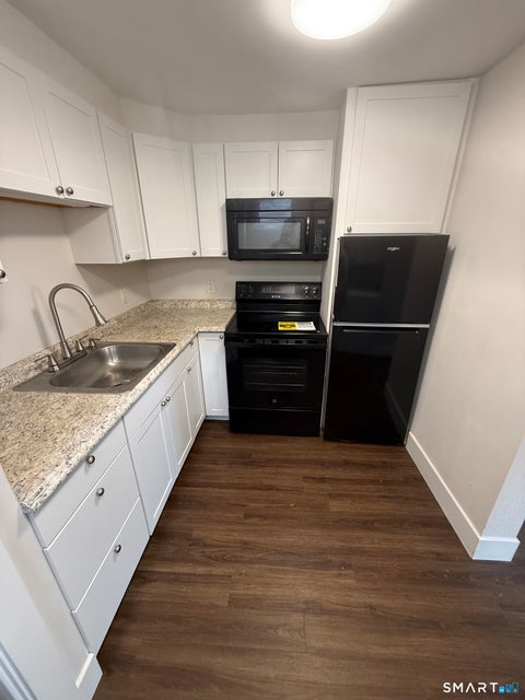 Photo of 72 Grove Street #First Floor Left, Meriden, CT 06451 (MLS # 24216010)