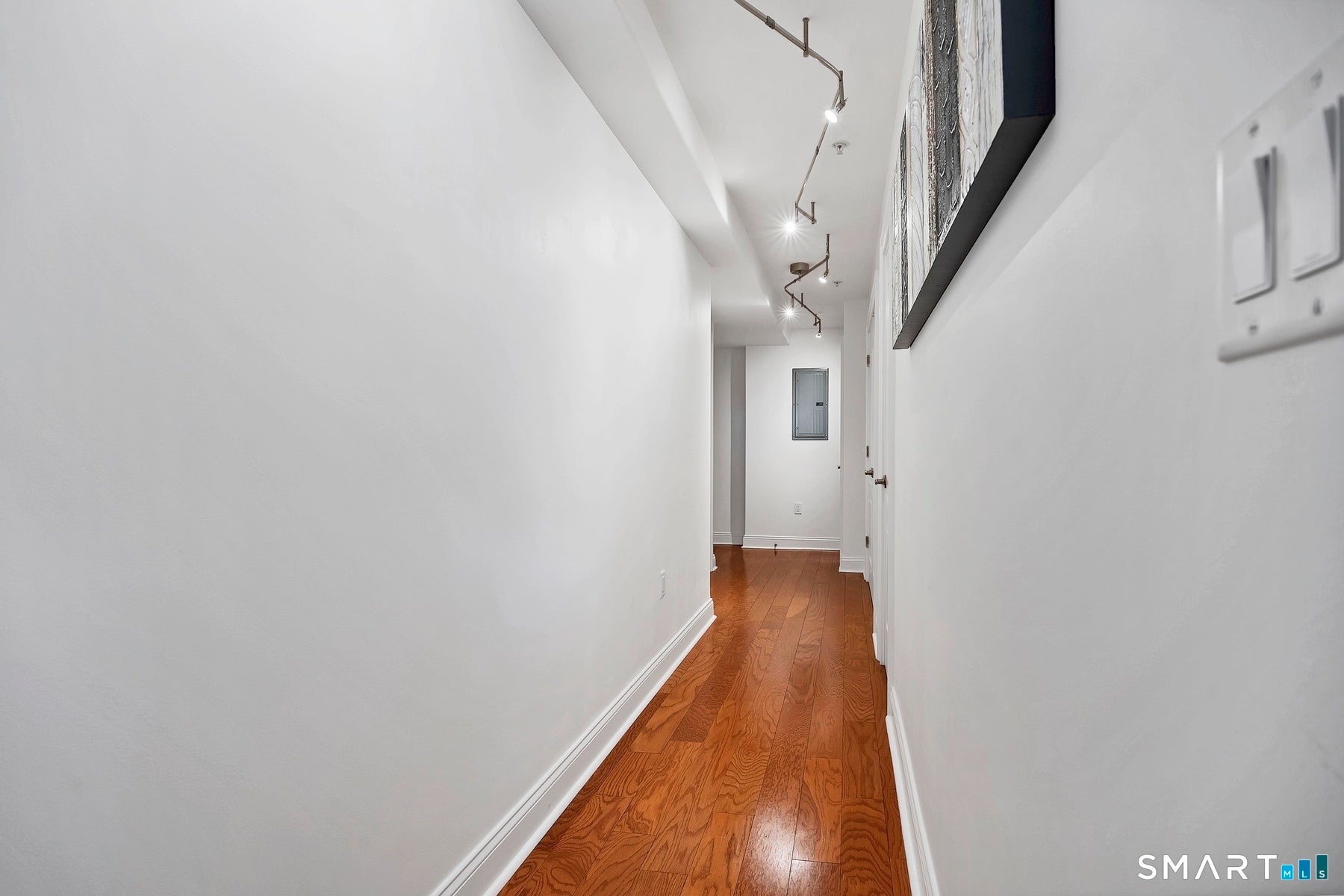 461 Bank Street 702