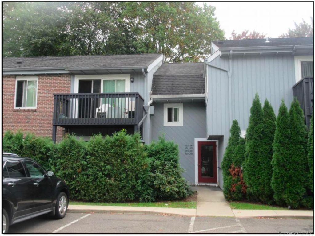 Photo of 533 Glendale Avenue #533, Bridgeport, CT 06606 (MLS # 24142763)