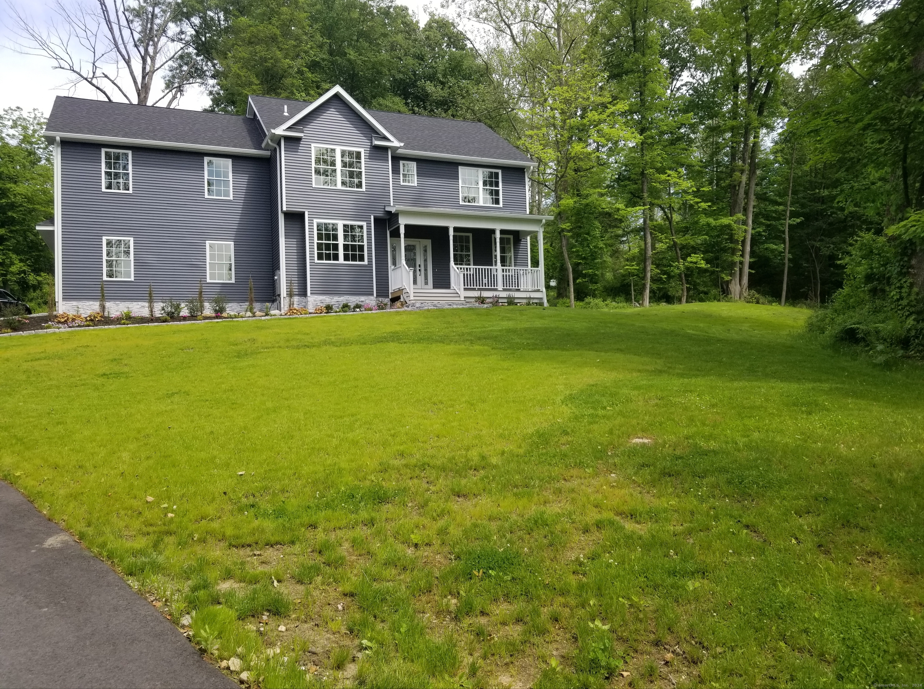 Property for Sale at Old Middle Road, Brookfield, Connecticut - Bedrooms: 5 
Bathrooms: 4 
Rooms: 8  - $799,000