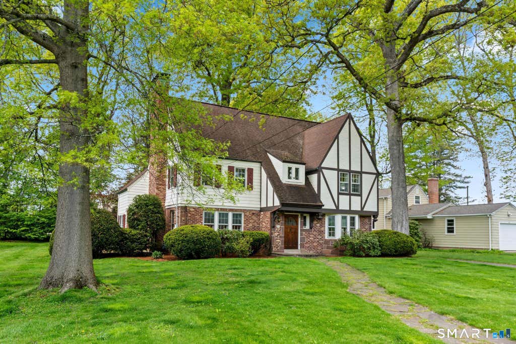 Photo of 49 Arlington Road, West Hartford, CT 06107 (MLS # 24174492)
