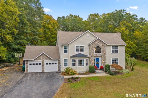 Photo of 10 White Oak Lane, Waterford, CT 06375 (MLS # 24214847)