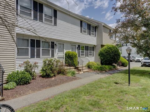 Photo of 5 Persimmon Lane #5, Glastonbury, CT 06033 (MLS # 24180045)