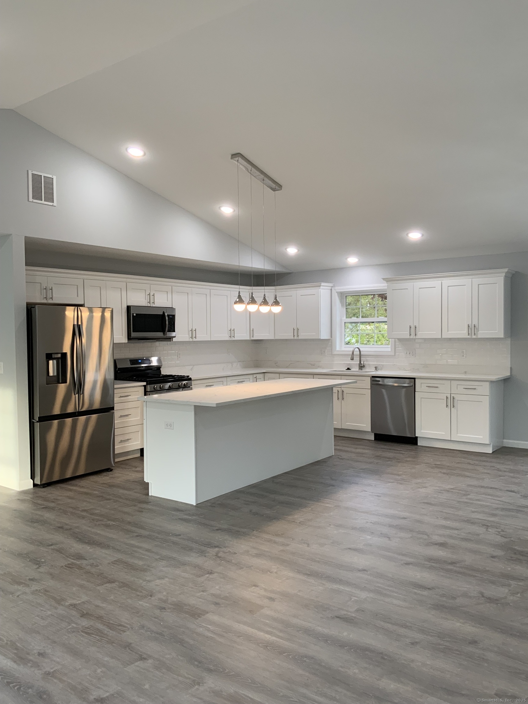 26 Harold Street, West Haven, Connecticut image 6