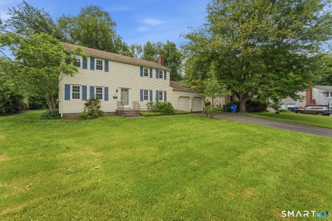 Photo of 34 Carriage Hill Drive, Newington, CT 06111 (MLS # 24183334)