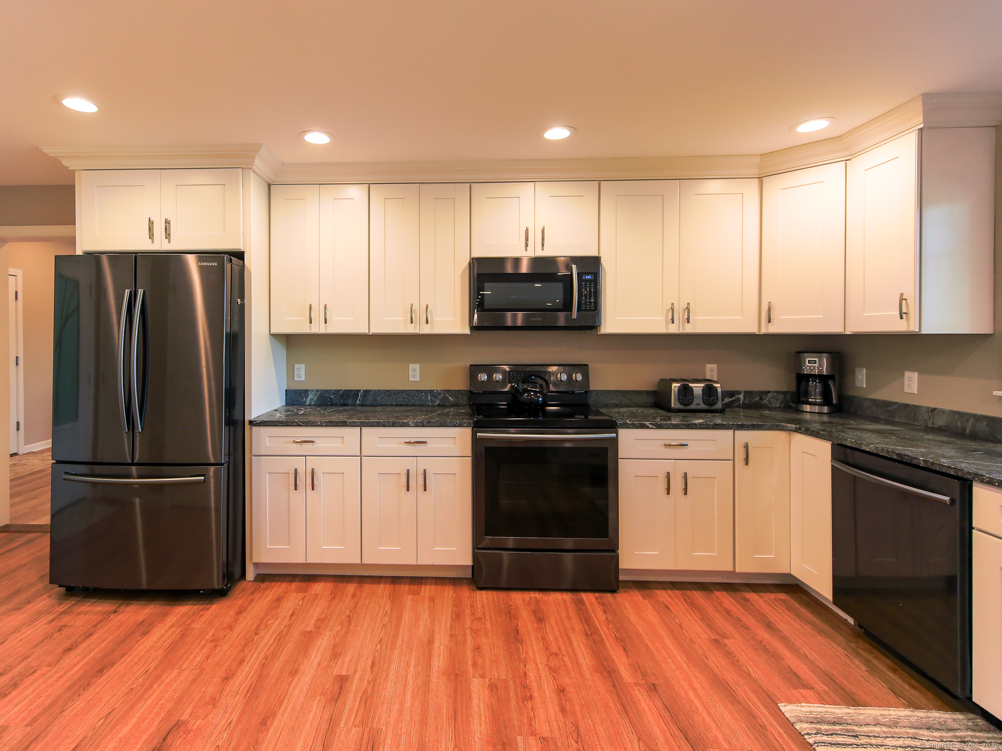 19 Hiawatha Heights