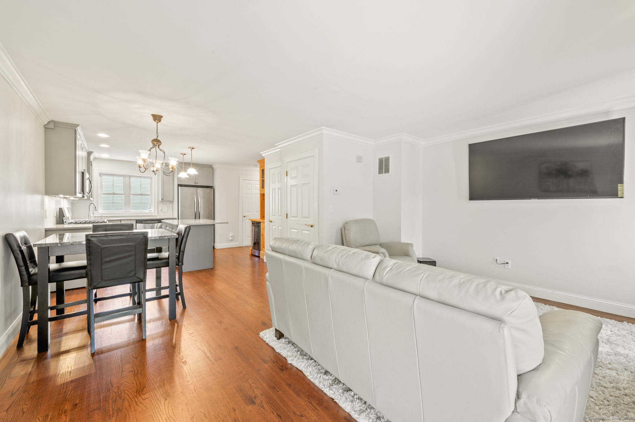 New Haven, Connecticut 06515, United States, 2 Bedrooms Bedrooms, ,2 BathroomsBathrooms,Residential,Coming Soon,173696