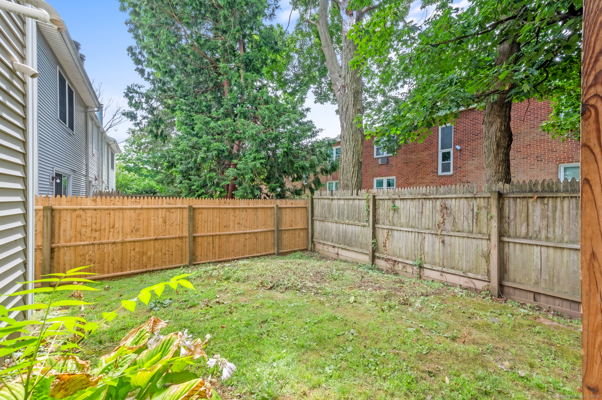 New Haven, Connecticut 06515, United States, 2 Bedrooms Bedrooms, ,2 BathroomsBathrooms,Residential,Coming Soon,173696