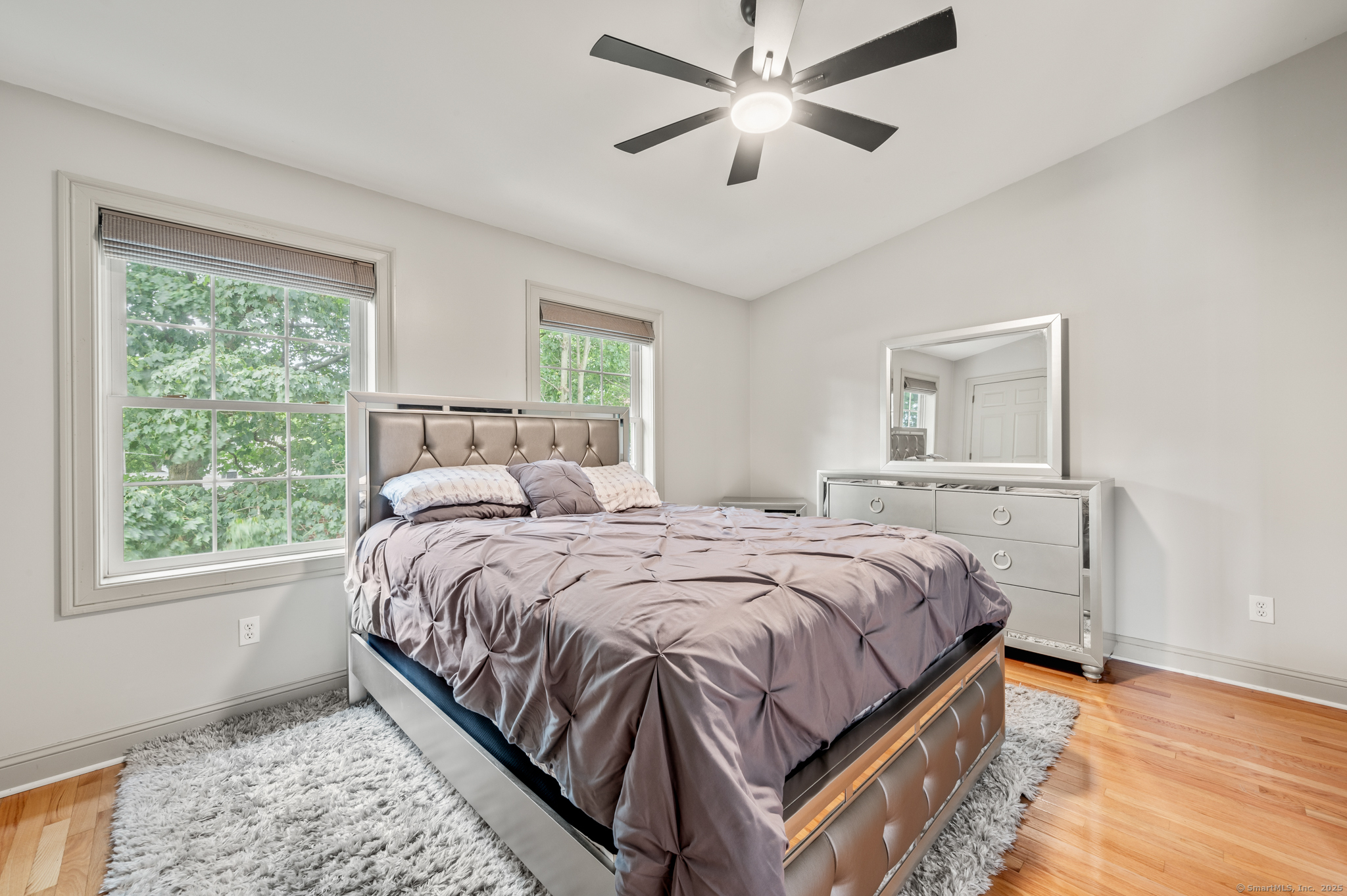 New Haven, Connecticut 06515, United States, 2 Bedrooms Bedrooms, ,2 BathroomsBathrooms,Residential,Coming Soon,173696