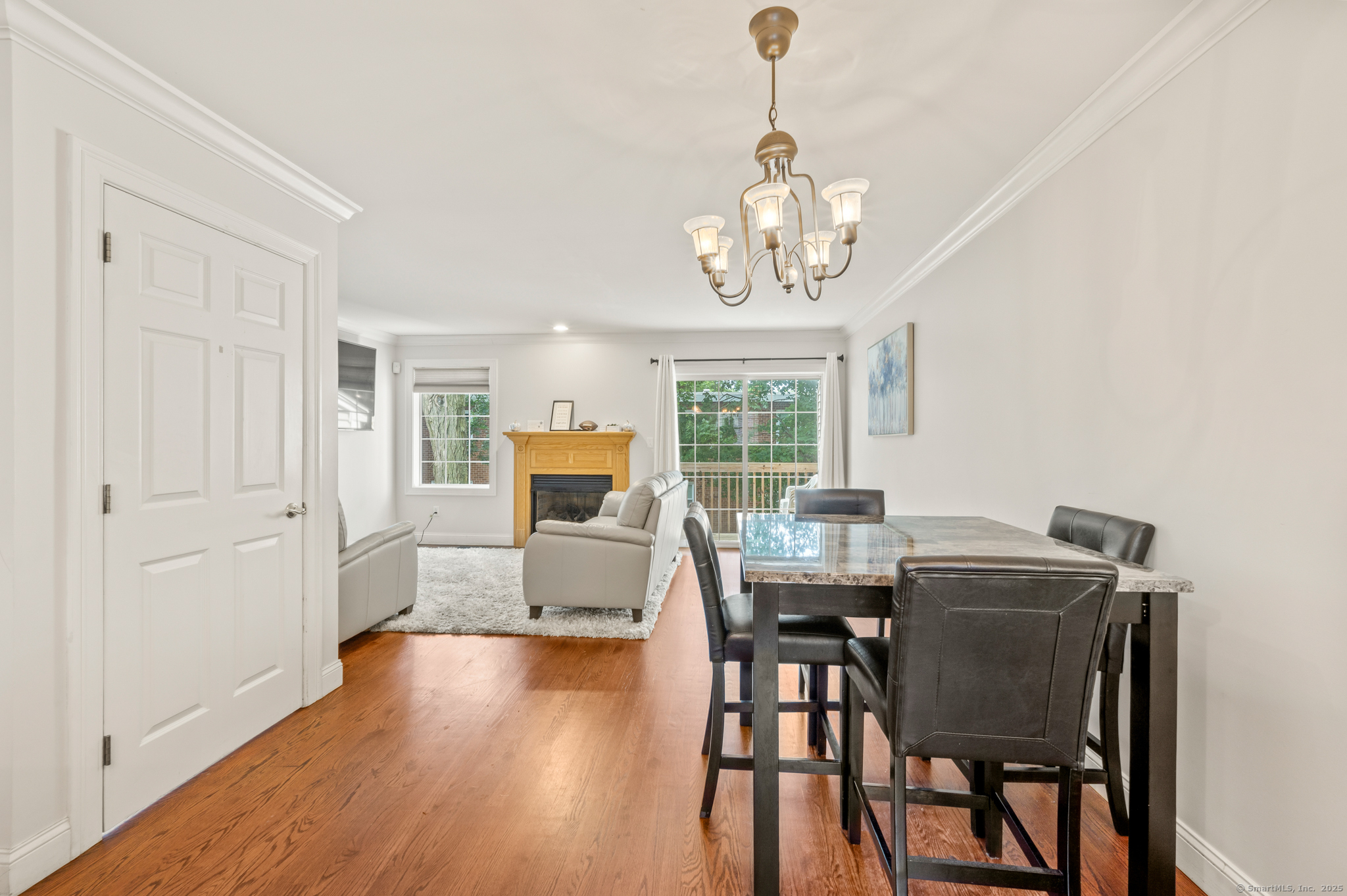 New Haven, Connecticut 06515, United States, 2 Bedrooms Bedrooms, ,2 BathroomsBathrooms,Residential,Coming Soon,173696