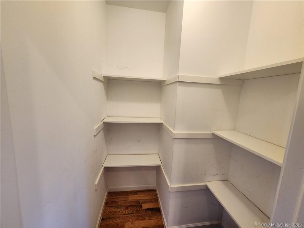 20 Short Oak Drive 20