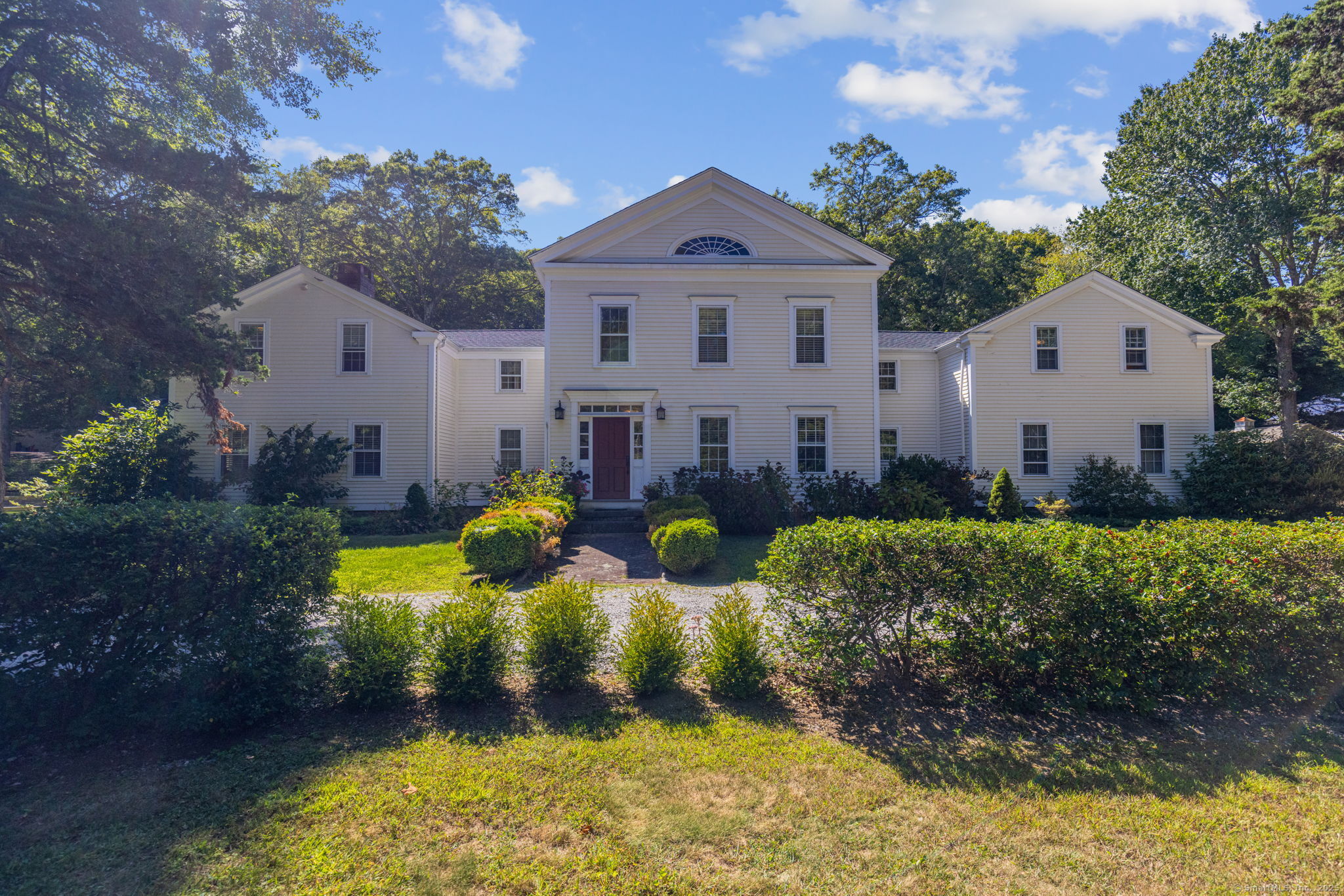 407 Grove Beach Road North