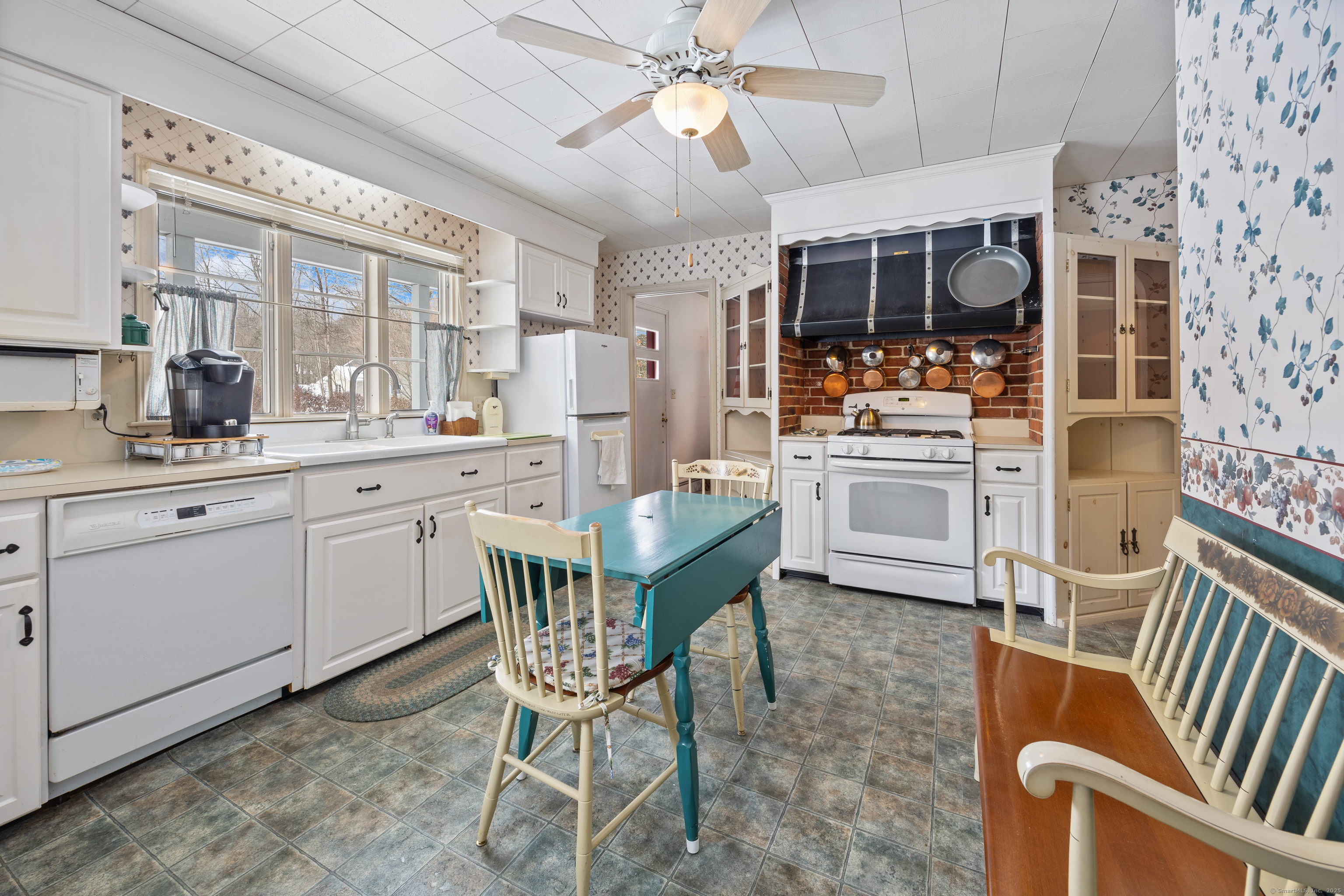 154 Ramstein Road, New Hartford, Connecticut image 8