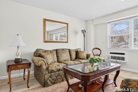 Tiny photo for 292 Pequot Avenue #E1, New London, CT 06320 (MLS # 24134120)