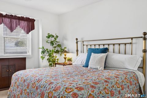 Tiny photo for 292 Pequot Avenue #E1, New London, CT 06320 (MLS # 24134120)