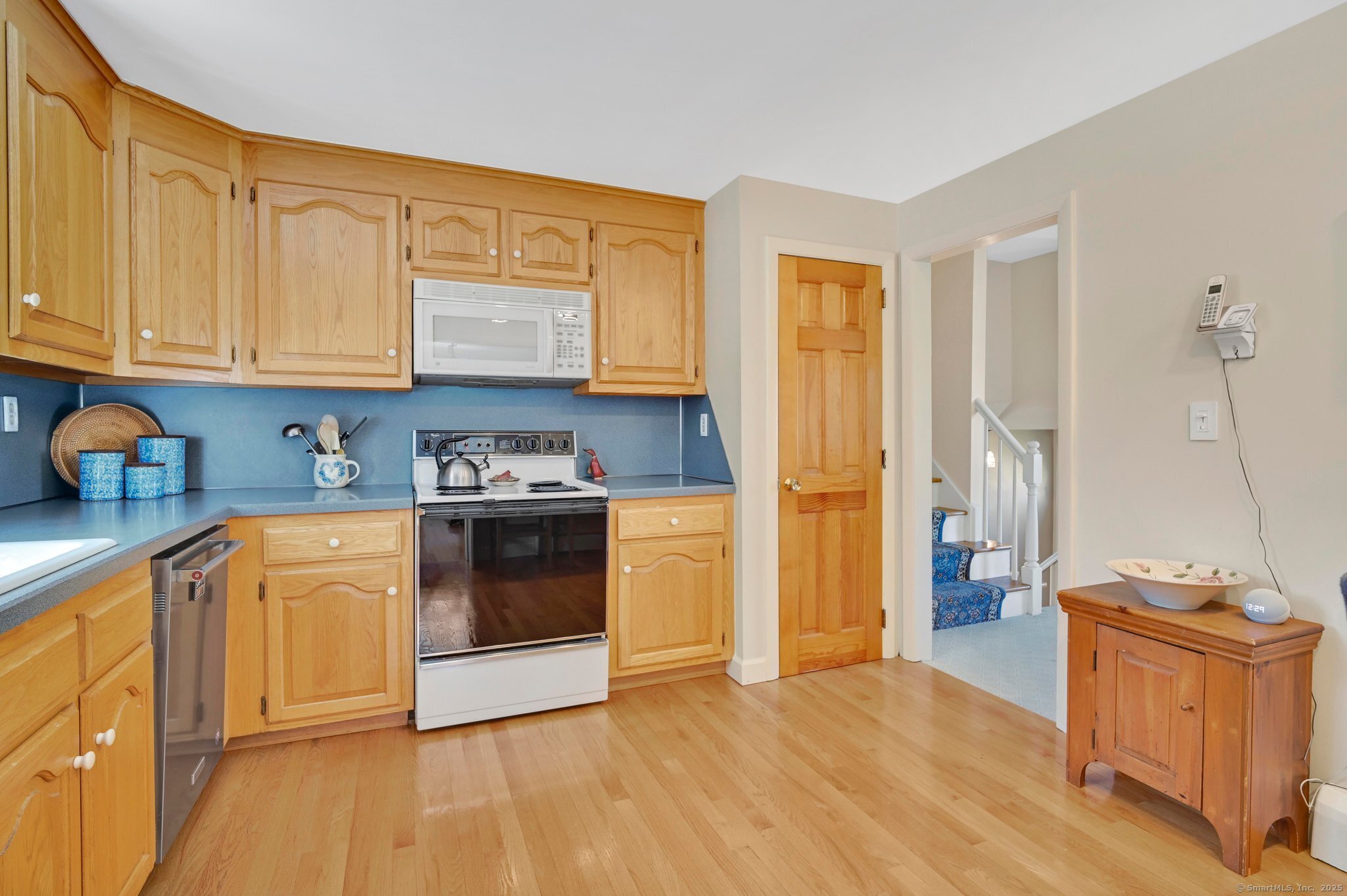 26 Trinity Avenue, Glastonbury, Connecticut image 11
