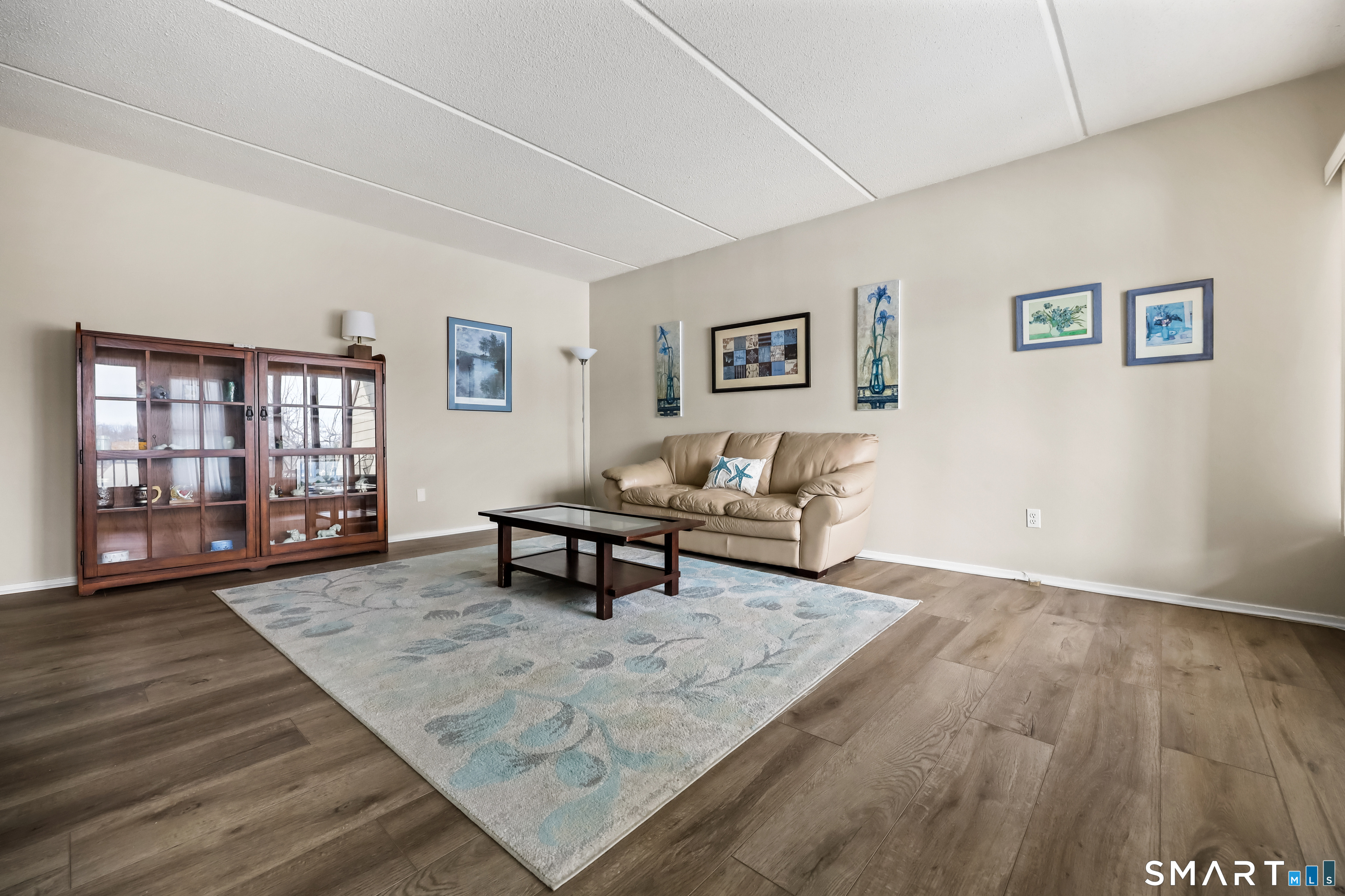 85 Viscount Drive B21